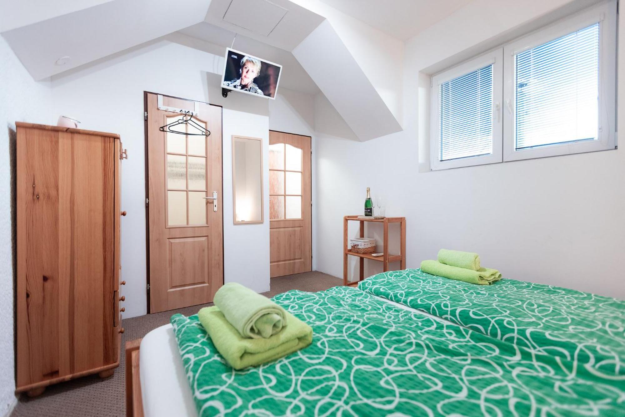 Hotel Rozkos Česká Skalice Quarto foto