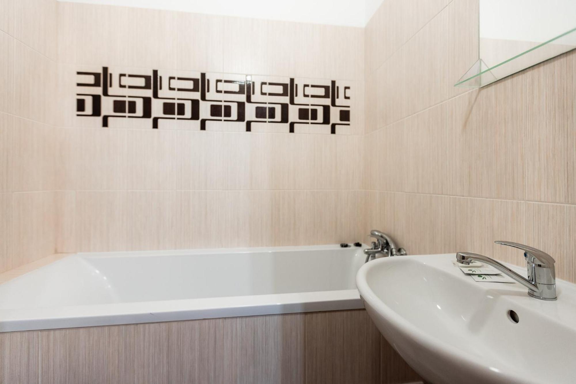 Hotel Rozkos Česká Skalice Quarto foto
