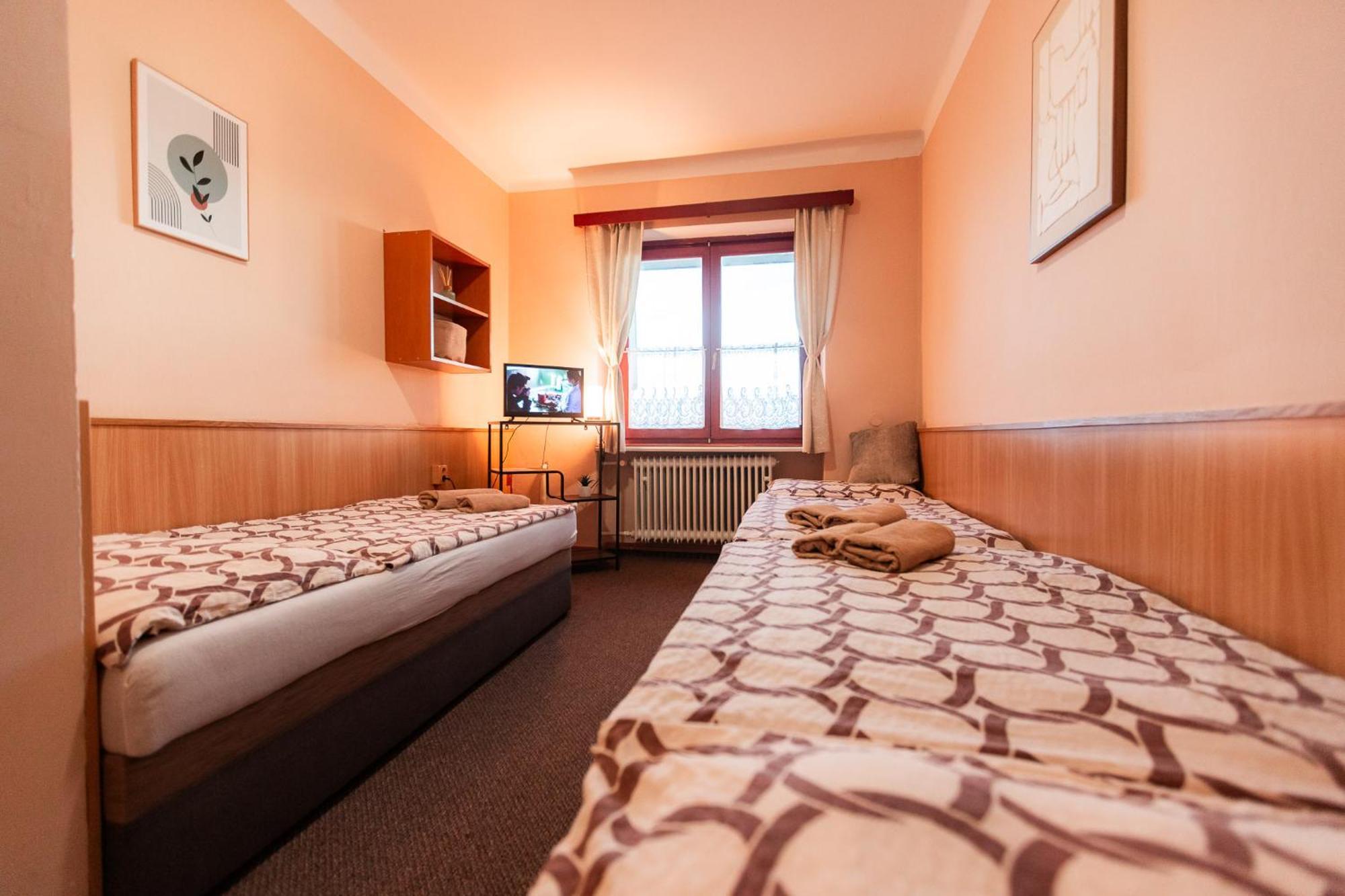 Hotel Rozkos Česká Skalice Quarto foto